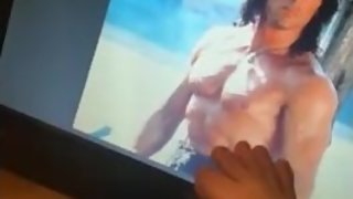 Big Foot spielt mit Rambos Flutze